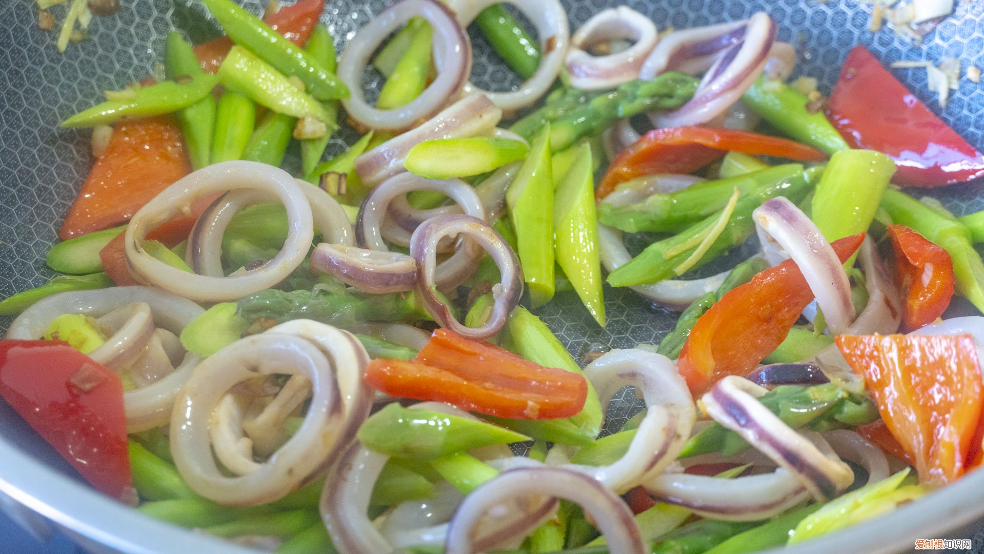 芦笋要削皮吗？需要根据芦笋的新鲜程度来决定