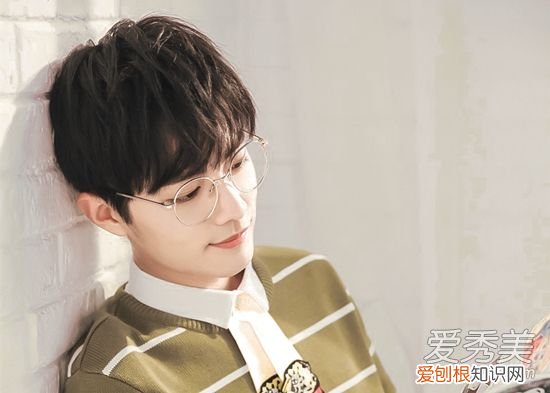 肖战的应援色为啥是红色 肖战应援色是什么颜色