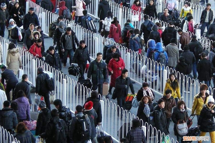 美国人口最新3.3亿 美国人口多少亿人2022