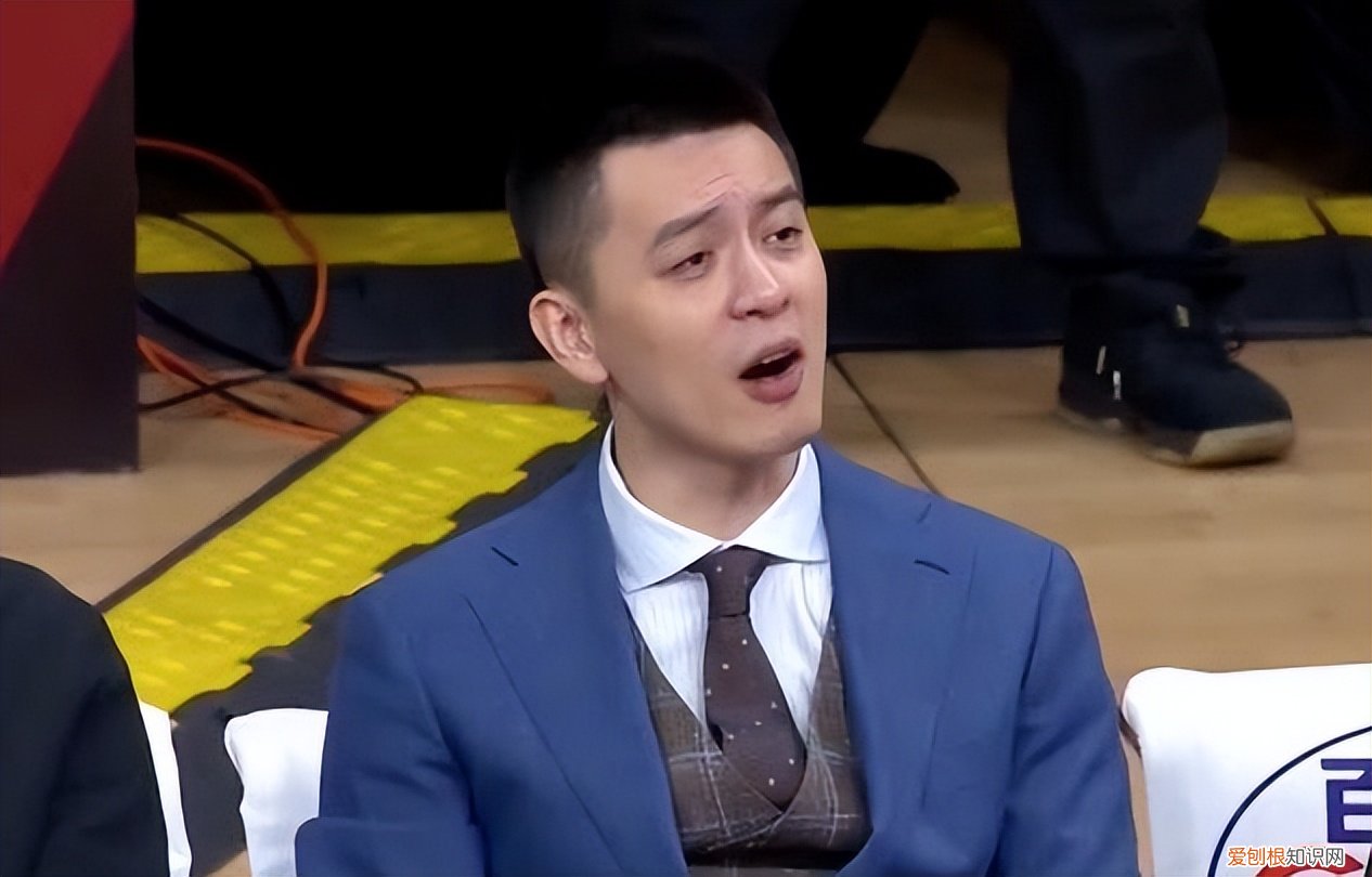 篮球儒帅杨鸣：白马少年到暴躁老哥 杨鸣个人资料图片