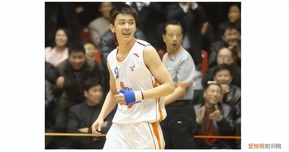 篮球儒帅杨鸣：白马少年到暴躁老哥 杨鸣个人资料图片