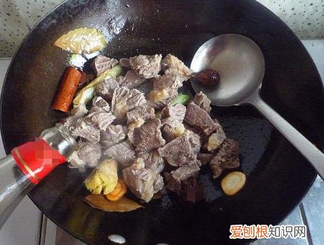 否则等于毁了一锅肉 炖牛肉最忌讳两种佐料