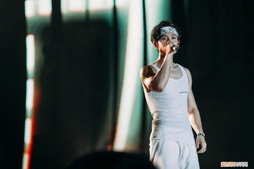 魏晨老婆是谁？魏晨老婆是初恋吗