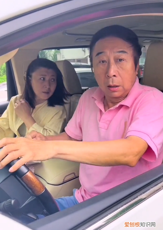 50岁闫学晶，皱纹横生老到认不出 闫学晶个人资料简介