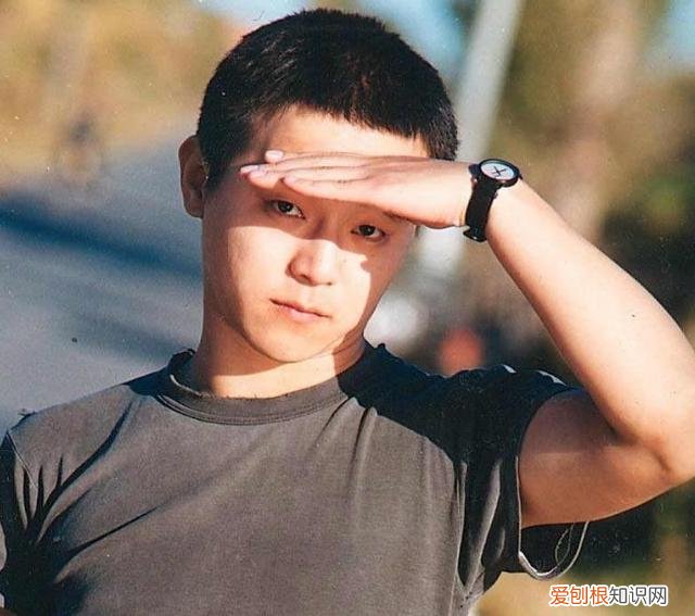 黑豹乐队主唱窦唯为什么退出？窦唯为了王菲退出黑豹