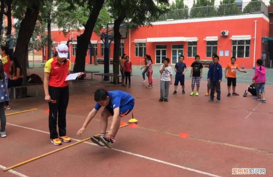 看看世界纪录4米1是什么概念 立定跳远世界纪录