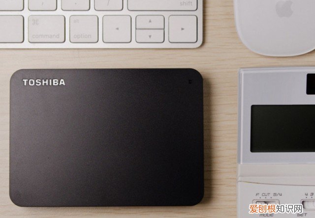 移动硬盘什么牌子好？选这三款移动硬盘是真香