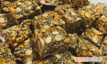 花生芝麻糖做法，黑芝麻花生馅料的做法