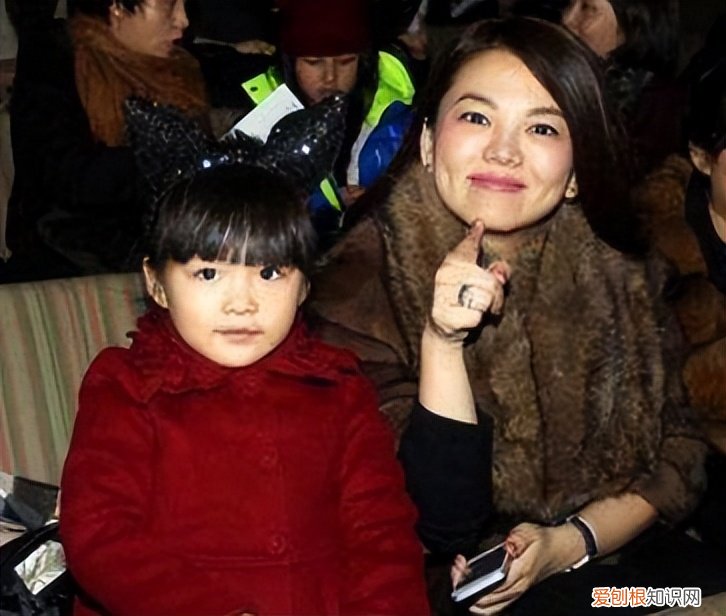 离婚后争议不断 李小璐事件来龙去脉