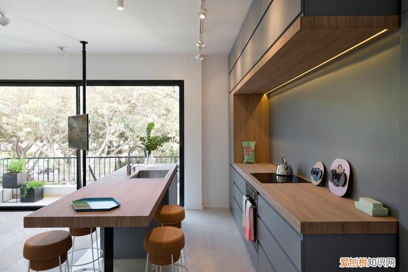 卧室床这样摆放,财运每天紧随你 床头朝哪个方向好旺财