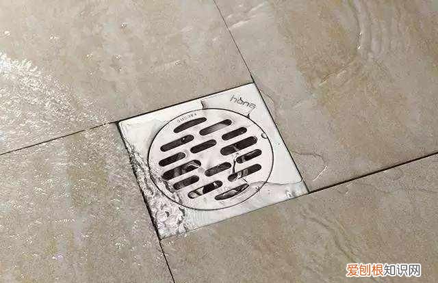 卫生间排气扇越抽越臭是什么原因 为什么卫生间排气扇越抽越臭