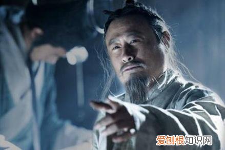 李斯被处死的原因是什么？李斯为什么被腰斩