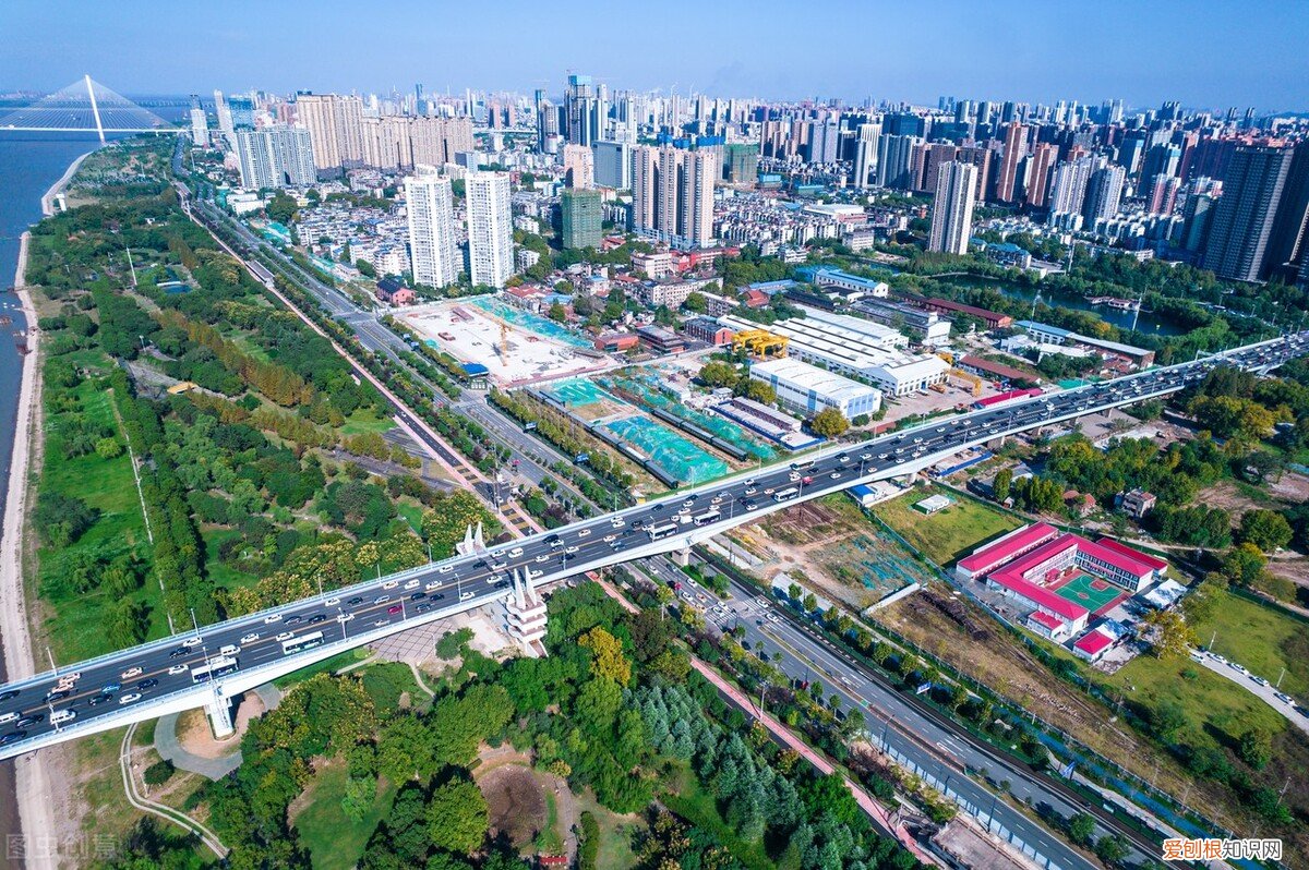 湖北大学属于重点大学吗，湖北大学是双一流吗