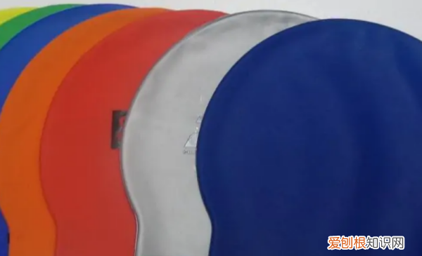 游泳为什么要戴帽子