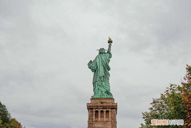 全世界最富裕十大国家 全球最富的10个国家排名