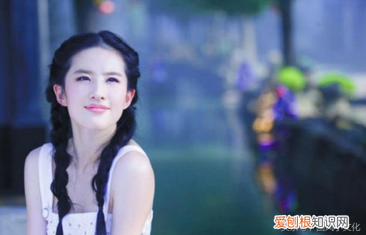 小龙女为什么要跳悬崖 小龙女为什么会掉下悬崖