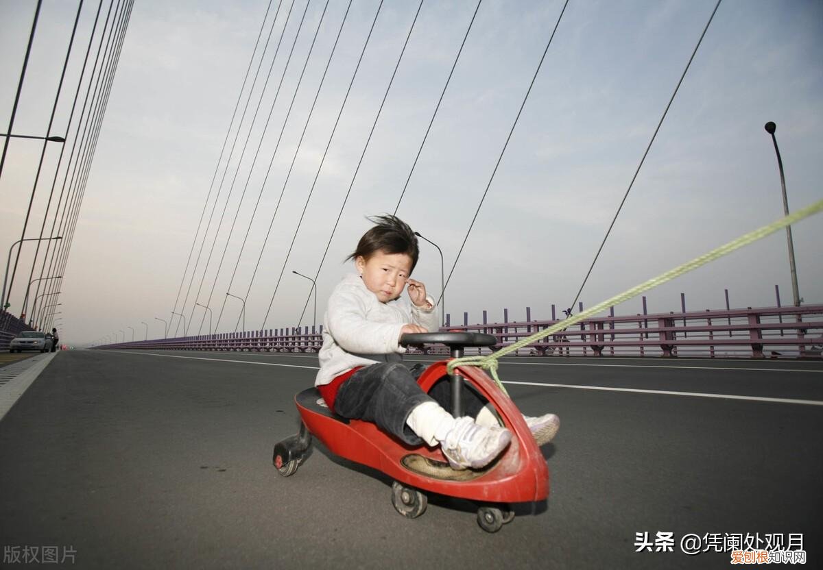 小孩大型玩具车可坐人 小孩的大型玩具车哪个品牌好