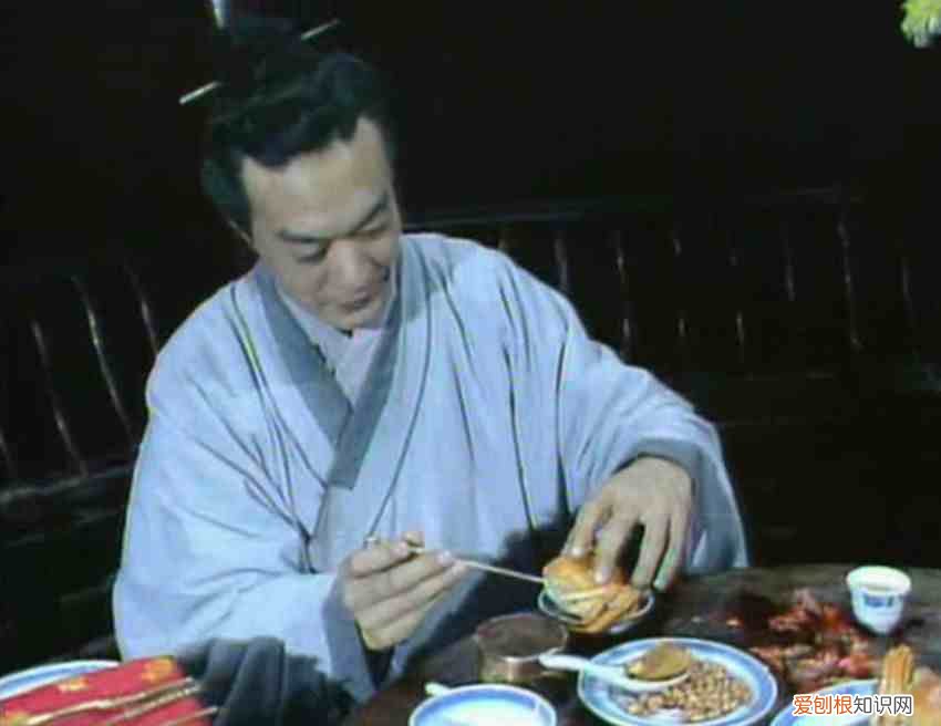 螃蟹不能跟这种食物一起吃 螃蟹不能和什么一起吃