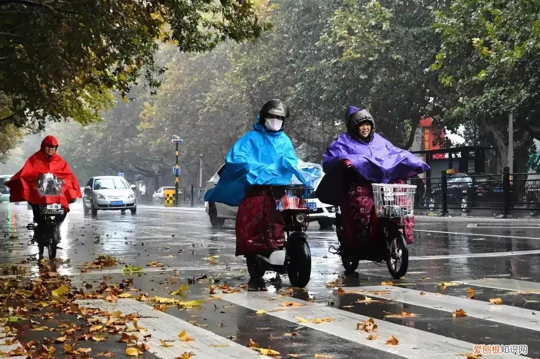 天气预报：15～21号大范围特大暴雨，2022年秋天冷到哭？答案来了