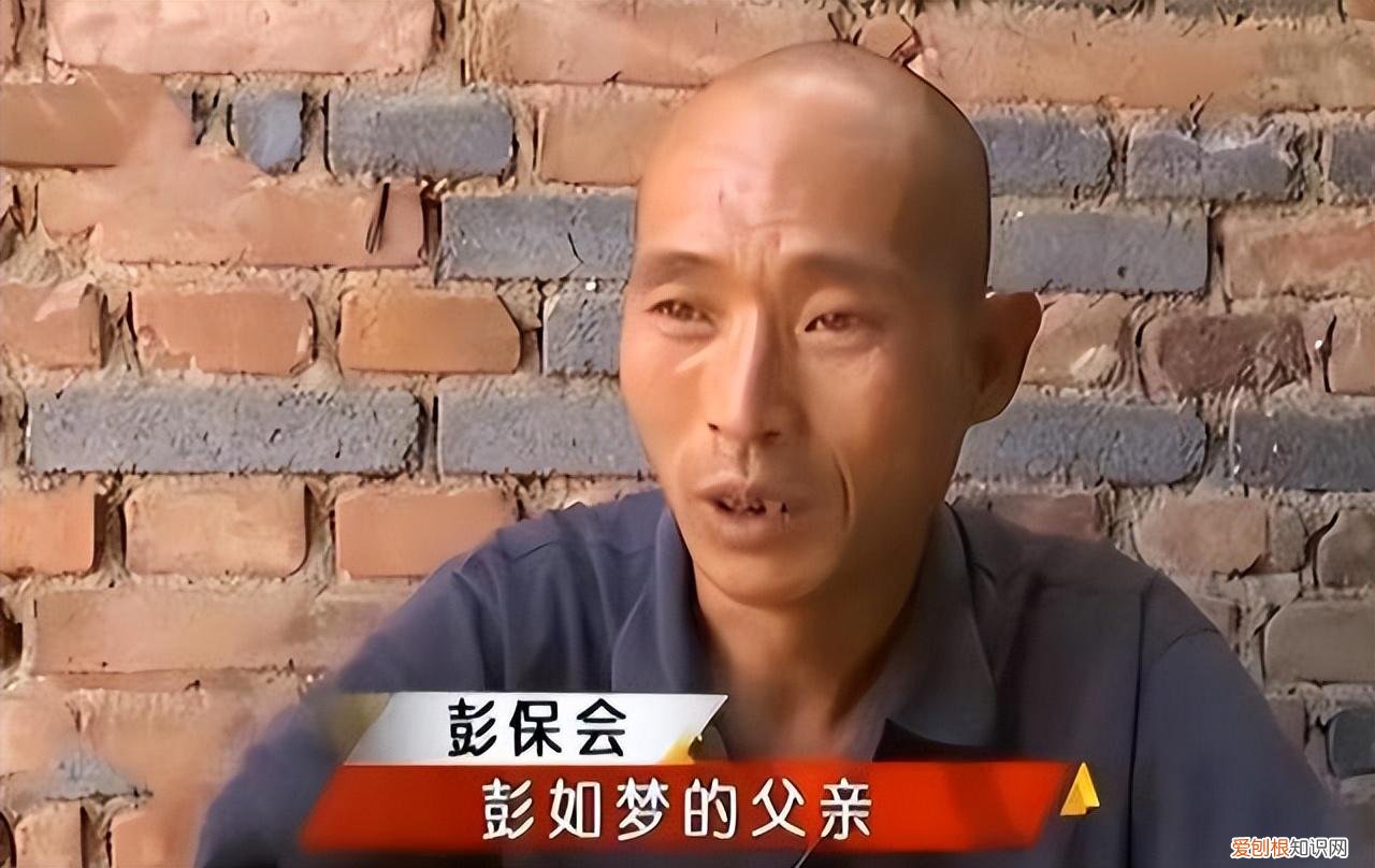 19年河北8岁男孩被父亲关进黑屋，哭声令人心碎，父亲：心如刀割