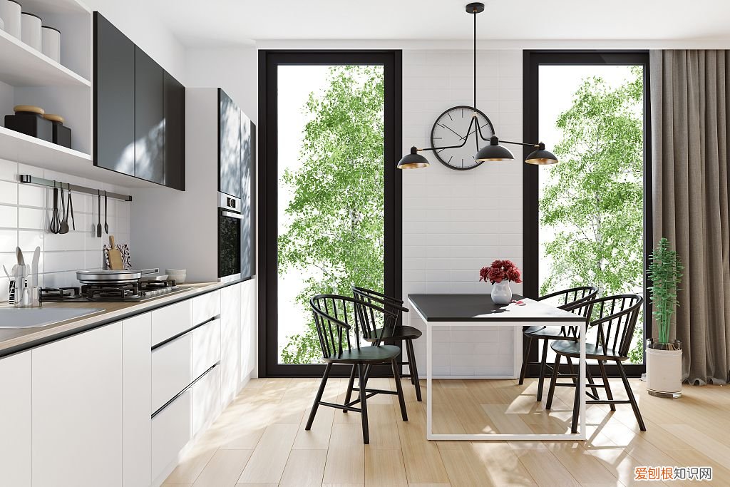 请问现在实木家具的木材如何选择和实木家具品牌排名是怎样的