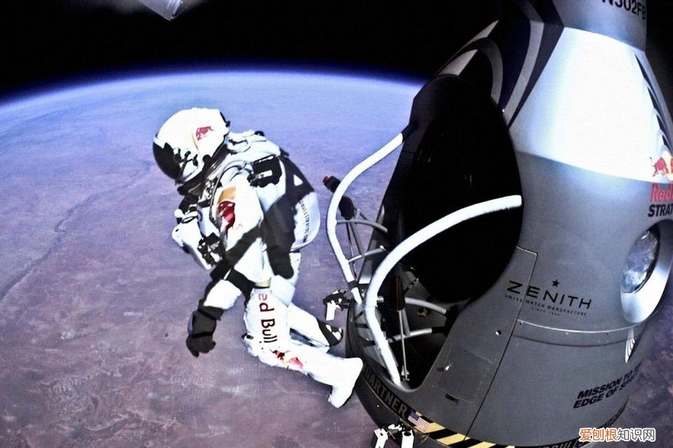 民航客机有降落伞吗?