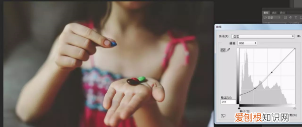 PS磨砂效果可以怎么做，ps如何制作磨砂玻璃效果