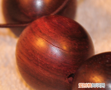 小叶紫檀裂纹了怎么办,小叶紫檀手串开裂怎么办