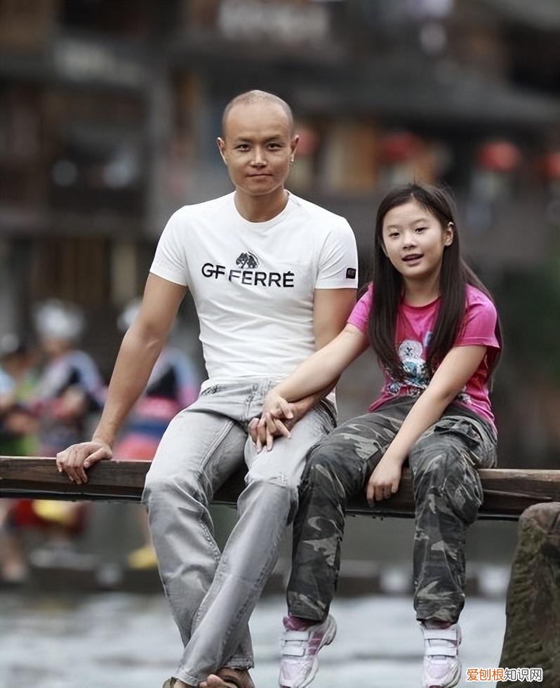 乐嘉前妻陶红去世，骨灰将送去尼泊尔，9岁幼女闻听噩耗痛哭