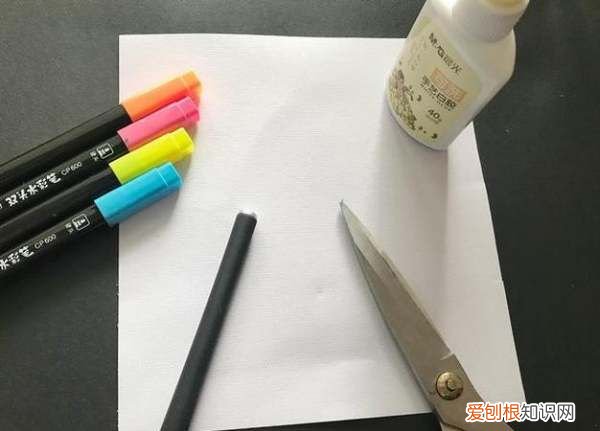 用纸做桥的方法，怎样用纸做出好看的手工