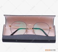 眼镜怎么放在盒里，速腾眼镜盒怎么放眼镜