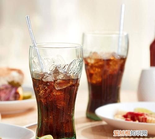 可乐啤酒能不能一起喝 可乐啤酒同时喝行不行