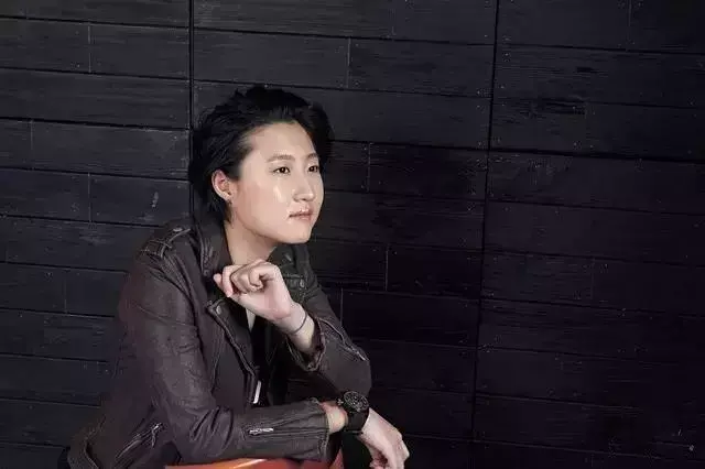 同是成龙亲骨肉，把房祖名和吴卓林一比，差距就出来了