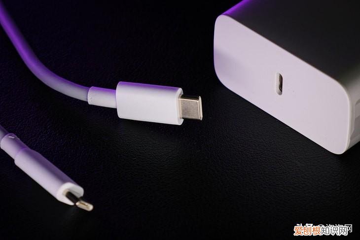 200W超快闪充iQOO,10,Pro评测：真正进入十分钟充满电的时代