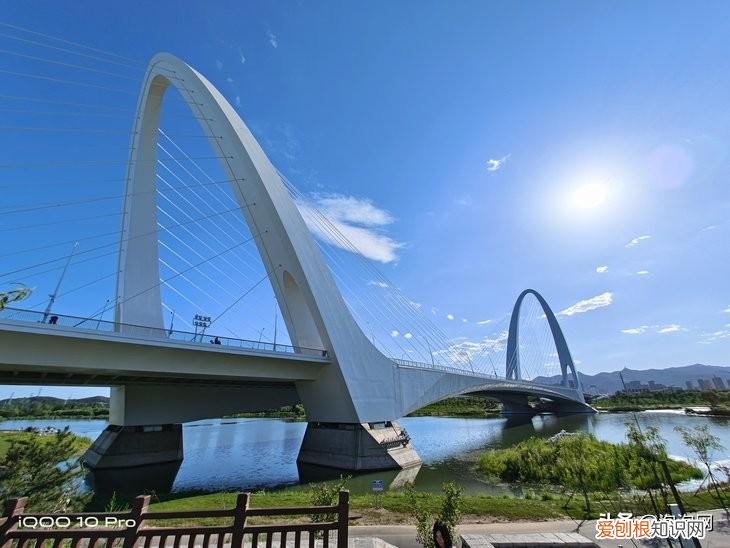 200W超快闪充iQOO,10,Pro评测：真正进入十分钟充满电的时代