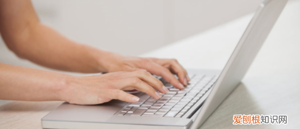 怎么在电脑上打字,如何在电脑上输入文字并打印