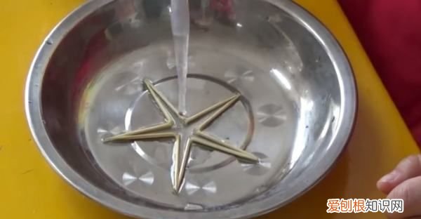 筷子提米实验视频，如何做筷子提米小实验