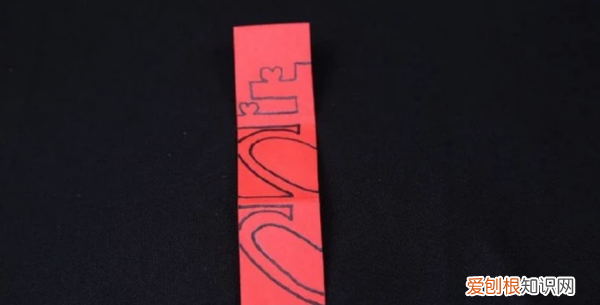 新年剪纸怎么做最简单，剪纸——怎么剪“元旦”两字