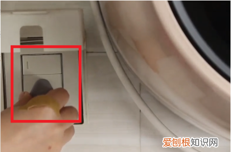 如何使用自动洗衣机脱水,全自动洗衣机如何脱水甩干