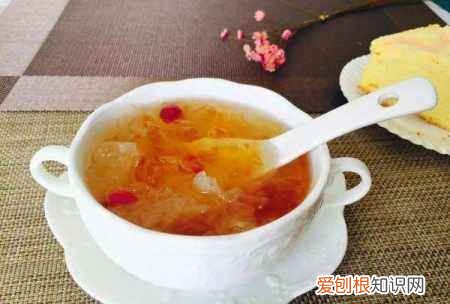 皂角米的做法，皂角米的做法及功效 润肤养颜性价比高