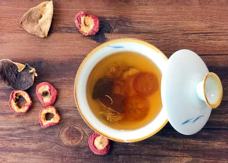 喝山楂水血压正常了 山楂和什么泡水喝降血压