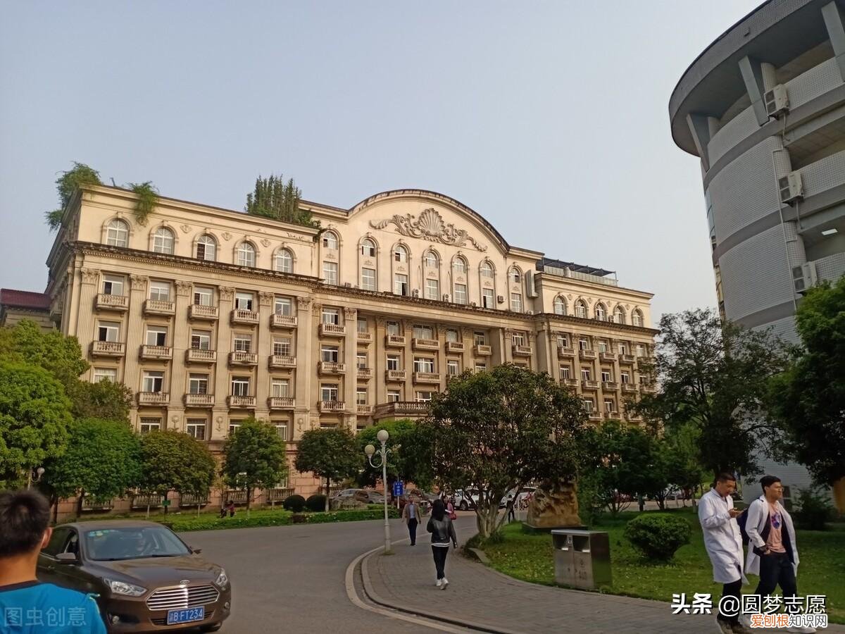 文科400分左右的二本大学 文科本科线最低多少分2021