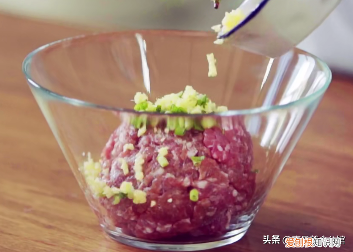 红黄紫玫瑰煎饺怎么做 红黄紫玫瑰煎饺怎么做