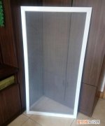 厨房里的油纱窗用什么来洗 如何去除厨房里的油纱窗