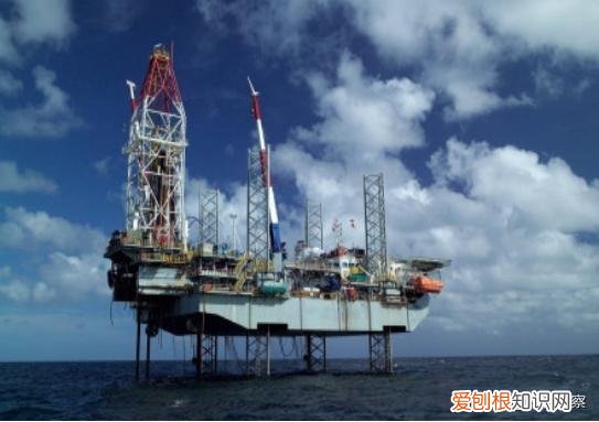 石油是可再生资源吗,中国一年用多少吨石油