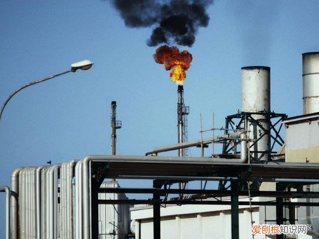 石油是可再生资源吗,中国一年用多少吨石油