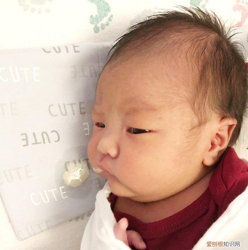 婴儿吐奶怎么办,0-1岁婴儿吐奶