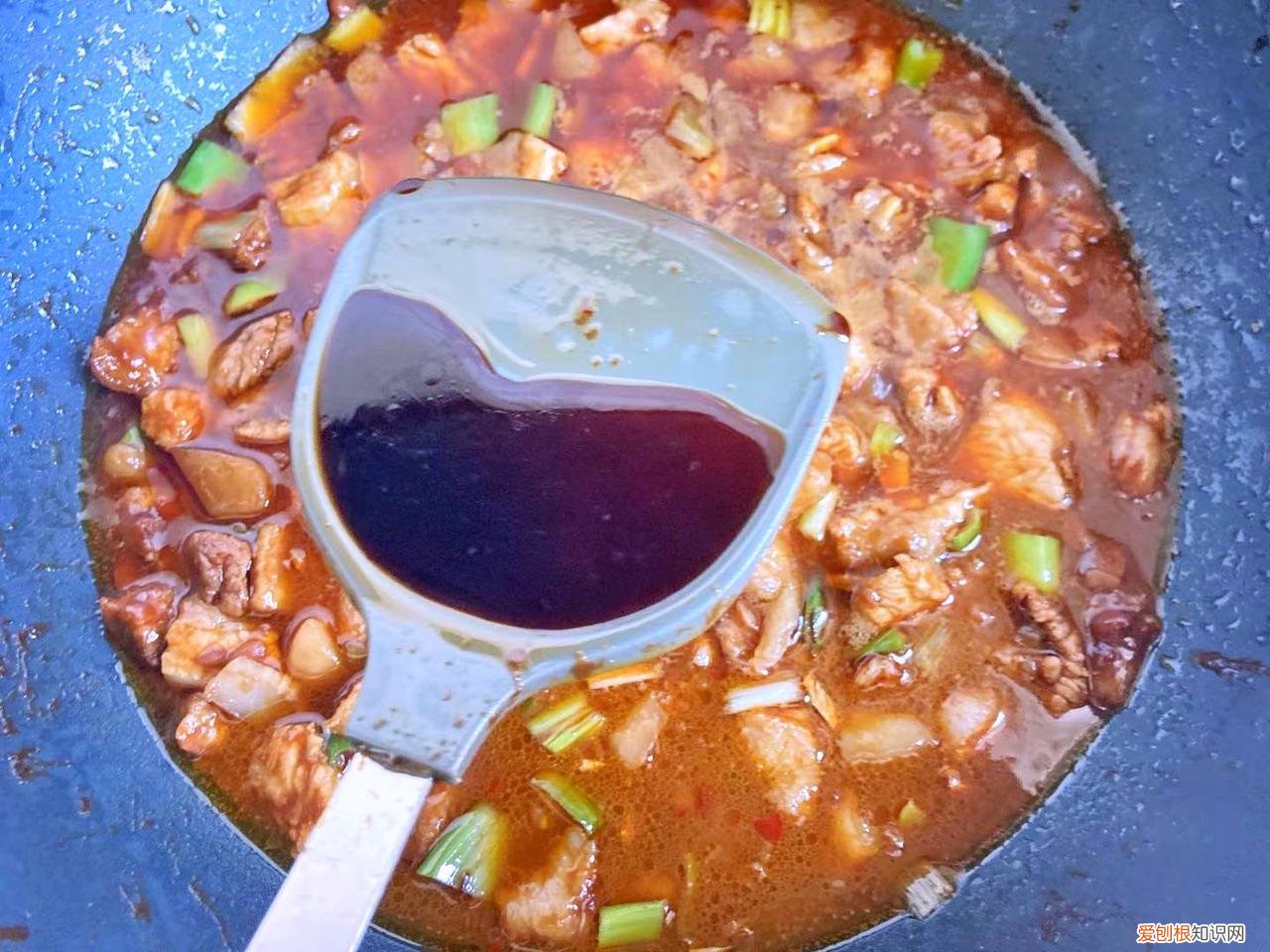 炸酱面怎么做好吃,炸酱面配什么菜一起吃