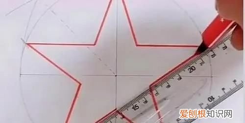 五角星怎么画最简单的,标准五角星的画法步骤及理由