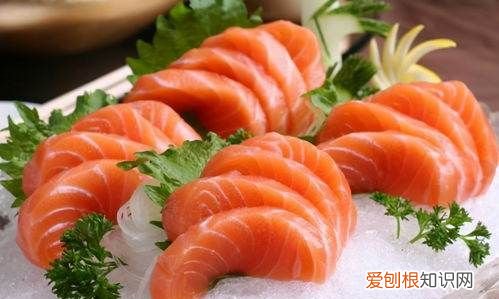 三文鱼生吃和熟吃的营养区别 三文鱼生吃和熟吃的营养区别浅析